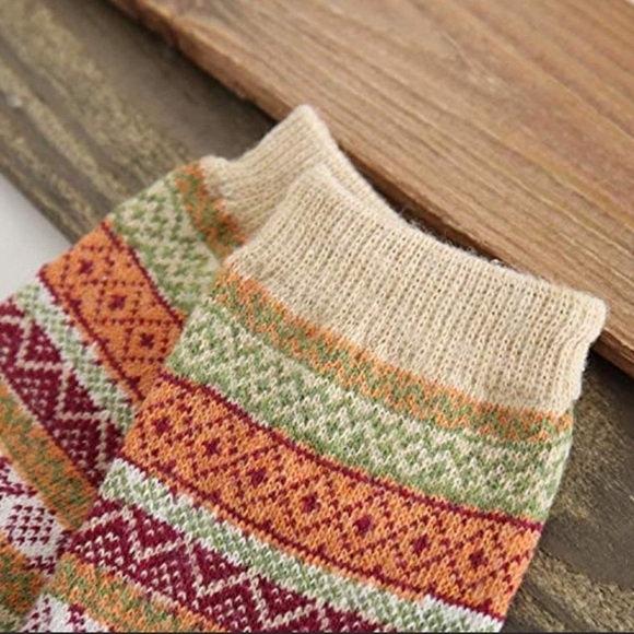 🆕️ 5 Pairs Wool Vintage Soft Cabin Warm Socks - Picture 4 of 7